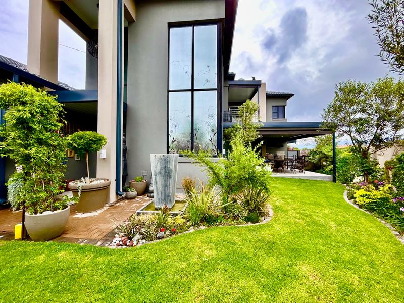 4 Bedroom Property for Sale in Everglades Estate North West